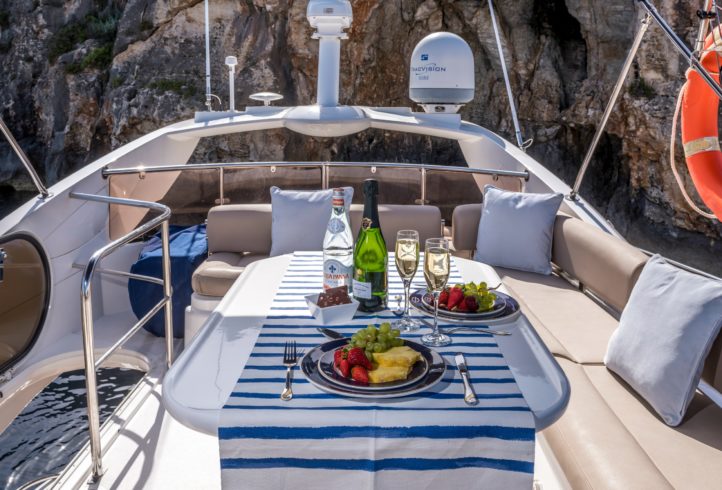 yacht dinner for two